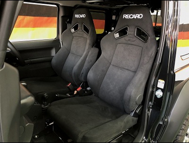 SUZUKI�@�W���j�[�@�V�G���@JB74W�i2019�N�j�@�Ɂ@RECARO�i���J���j�@SR-7F�@KK100�@BK�@A/R�@�V�[�g�q�[�^�[�t���@�~���E�@����