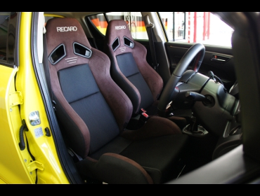 SUZUKI�@�X�C�t�g�X�|�[�c�@ZC32S�i2016�N�j�@�Ɂ@RECARO�i���J���j�@SR-7�@GU100H�@�u���E���@���@SR-7F�@GU100H�@�u���E���@����