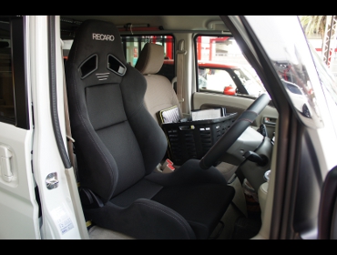 SUZUKI�@�G�u���B���S���@DA17W�i2019�N�j�@�Ɂ@RECARO�i���J���j�@SR-7�@GK100�@BK/BK�@����