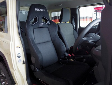 SUZUKI�@�W���j�[�@JB64�i2020�N�j�@�Ɂ@RECARO�i���J���j�@SR-7F�@GU100H�@BK�@�V�[�g�q�[�^�[�t���@����