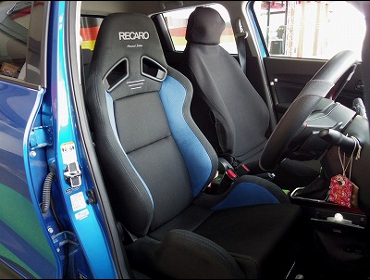 SUZUKI�@�X�C�t�g�X�|�[�c�@ZC33S�i2015�N�j�@�Ɂ@RECARO�i���J���j�@SR-7�@�A�h�o���X�G�f�B�V�����@�u���[�@����