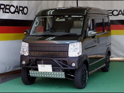 SUZUKI�@�G�u���B���S���@DA17W�i2019�N�j�@�Ɂ@RECARO�i���J���j�@SR-7F�@GK100�@BK/SIL�@�V�[�g�q�[�^�[�t���@����