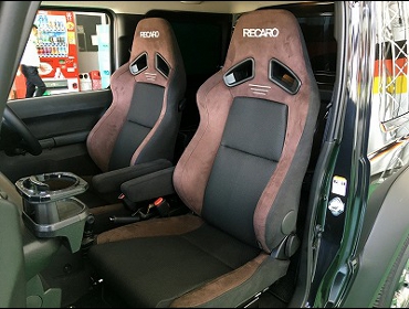 SUZUKI�@�W���j�[�@�V�G���@JB74�@�Ɂ@RECARO�i���J���j�@SR-7F�@GU100H�@�u���E���@�A�[�����X�g�t���@�~���E�@����