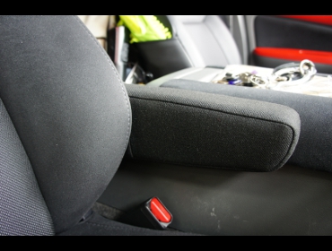 SUZUKI�@�W���j�[�@JB64�@�Ɂ@RECARO�i���J���j�@SR-7F�@GU100H�@�u���E���@�V�[�g�q�[�^�[�t���@�A�[�����X�g�t���@����