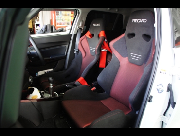 SUZUKI�@�X�C�t�g�X�|�[�c�@ZC33S�i2020�N�j�@RECARO�i���J���j�@RS-G�@GK�@BK/RED�@���@SR-6�@GK100S�@BK/RED�@����