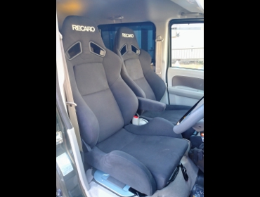 SUZUKI�@�G�u���B�@DA17�@�Ɂ@RECARO�i���J���j�@SR-7F�@KK100�@BK�@�V�[�g�q�[�^�[�t���@�~���E�@����