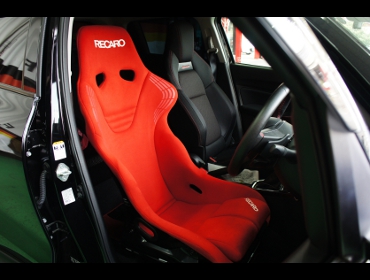 SUZUKI�@�X�C�t�g�X�|�[�c�@ZC33S�@�Ɂ@RECARO�i���J���j�@RS-GS�@RED�@����
