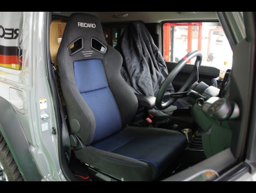 SUZUKI�@�W���j�[�@JB74�i2018�N�j�@�Ɂ@RECARO�i���J���j�@SR-7F�@GK100�@BK/�u���[�@�V�[�g�q�[�^�[�t���@����