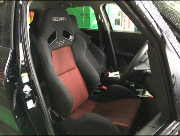SUZUKI�@�X�C�t�g�X�|�[�c�@ZC33S�i2019�N�j�@�Ɂ@RECARO�i���J���j�@SR-7�@GK100�@BK/RED�@�V�[�g�q�[�^�[�t���@����