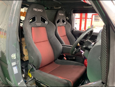 SUZUKI�@�W���j�[�@JB23�@�Ɂ@RECARO�i���J���j�@SR-7F�@GK100�@BK/RED�@�A�[�����X�g�t���@�~���E�@����