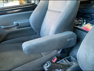 SUZUKI�@�X�[�p�[�L�����B�@DA16T�@�Ɂ@RECARO�i���J���j�@SR-7F�@KK100�@BK�@�~���E�@����