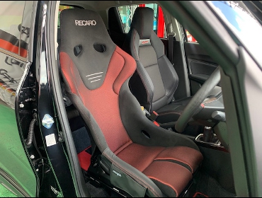 SUZUKI�@�X�C�t�g�X�|�[�c�@ZC33S�i2021�N�j�@�Ɂ@RECARO�i���J���j�@RS-G�@GK�@BK/RED�@����