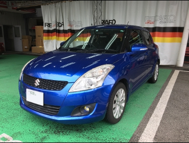 SUZUKI�@�X�C�t�g�@ZC72S�i2011�N�j�@�Ɂ@RECARO�i���J���j�@SR-7�@KK100�@BK�@����