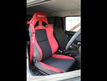 SUZUKI�@�W���j�[�V�G���@JB74�@�Ɂ@RECARO�i���J���j�@SR-7F�@GU100H�@RED�@�V�[�g�q�[�^�[�t���@����
