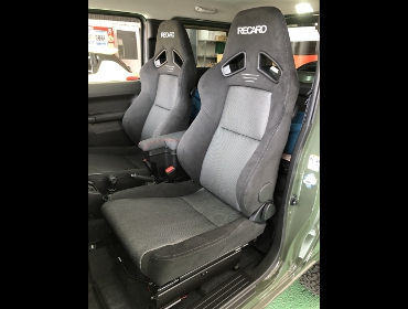 SUZUKI�@�W���j�[�@JB64�i2021�N�j�@�Ɂ@RECARO�i���J���j�@SR-7F�@GK100�@BK/SIL�@�V�[�g�q�[�^�[�t���@�~���E�@����