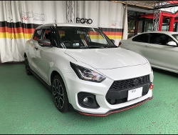 SUZUKI�@�X�C�t�g�X�|�[�c�@ZC33S�@�Ɂ@RECARO�i���J���j�@RS-G�@GK�@BK/RED�@����