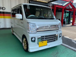 SUZUKI�@�G�u���B���S���@DA17W�i2016�N�j�@�Ɂ@RECARO�i���J���j�@SR-7�@GU100�@RED�@����