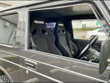 SUZUKI�@�W���j�[�@JA11�i1993�N�j�@�Ɂ@RECARO�i���J���j�@SR-7F�@KK100�@BK�@�~���E�@����