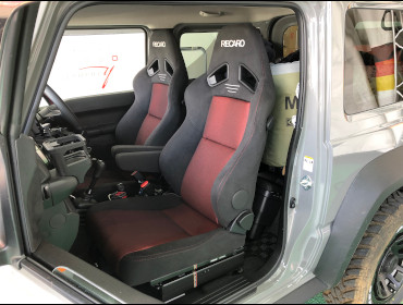 SUZUKI�@�W���j�[�V�G���@JB74�@�Ɂ@RECARO�i���J���j�@�Ɂ@SR-7F�@GK100�@BK/RED�@���ʃV���[�g���H�@�V�[�g�q�[�^�[�t���@����