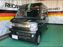 SUZUKI�@�G�u���B�@DA17V�i2021�N�j�@�Ɂ@RECARO�i���J���j�@�G���S���hMV�@BK�@���ʃV���[�g�J�b�g���H�@����