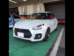 SUZUKI�@�X�C�t�g�X�|�[�c�@ZC33S�i2020�N�j�@�Ɂ@RECARO�i���J���j�@SR-7�@GU100H�@RED�@���@SR-7�@GU100�@RED�@����