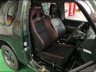 SUZUKI�@�W���j�[�@JB23�@�Ɂ@RECARO�i���J���j�@SR-7F�@GU100H�@�u���E���@�V�[�g�q�[�^�[�t���@����