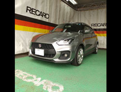 SUZUKI�@�X�C�t�g�X�|�[�c�@ZC33S�@�Ɂ@RECARO�i���J���j�@RS-G�@GK�@BK/BK�@�V�[�g�q�[�^�[�t���@����