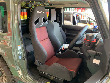 SUZUKI�@�W���j�[�@JB64W�@�Ɂ@RECARO�i���J���j�@SR-7�@GK100�@BK/RED�@�V�[�g�q�[�^�[�t���@����