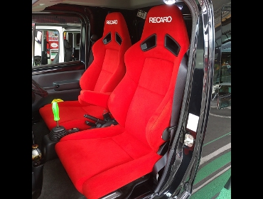 SUZUKI�@�X�[�p�[�L�����[�@DA16T�i2019�N�j�@�Ɂ@RECARO�i���J���j�@SR-7F�@KK100�@RED�@�A�[�����X�g�t���@�~���E�@����