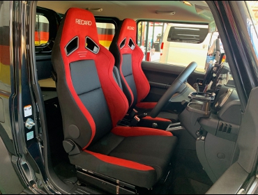 SUZUKI�@�W���j�[�@�V�G���@JB74�i2022�N�j�@�Ɂ@RECARO�i���J���j�@SR-7F�@GU100H�@RED�@�V�[�g�q�[�^�[�t���@�A�[�����X�g�t���@�~���E�@����