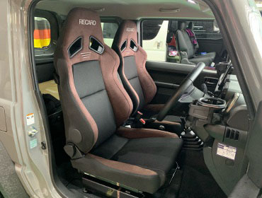 SUZUKI�@�W���j�[�V�G���@JB74�@JC�i2021�N�j�@�Ɂ@RECARO�i���J���j�@SR-7F�@GU100H�@�u���E���@�~���E�@����