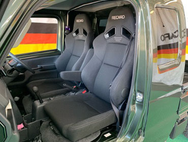 SUZUKI�@�X�[�p�[�L�����[�@DA16T�@�Ɂ@RECARO�i���J���j�@SR-7F�@GK100�@BK/BK�@�~���E�@����