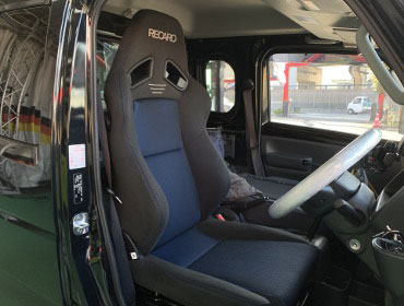 SUZUKI�@�X�[�p�[�L�����[�i2023�N�j�@�Ɂ@RECARO�i���J���j�@SR-7F�@GK100�@BK/�u���[�@����