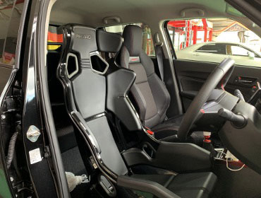 SUZUKI�@�X�C�t�g�X�|�[�c�@ZC33S�i2022�N�j�@�Ɂ@RECARO�i���J���j�@PRO RACER�@RMS�@2700G�@����