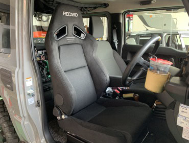 SUZUKI�@�W���j�[�@JB64W�i2019�N�j�@�Ɂ@RECARO�i���J���j�@SR-7F�@GU100H�@BK�@�A�[�����X�g�t���@����