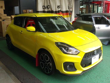 SUZUKI�@�X�C�t�g�X�|�[�c�@ZC33S�i2021�N�j�@�Ɂ@RECARO�i���J���j�@SR-7�@KK100�@BK�@����