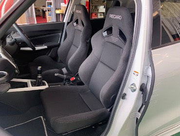SUZUKI�@�X�C�t�g�X�|�[�c�@CBA-ZC33S�i2017�N�j�@�Ɂ@RECARO�i���J���j�@SR-7�@GK100�@BK/BK�@�V�[�g�q�[�^�[�t���@���@SR-7F�@GK100�@BK/BK�@�V�[�g�q�[�^�[�t���@����