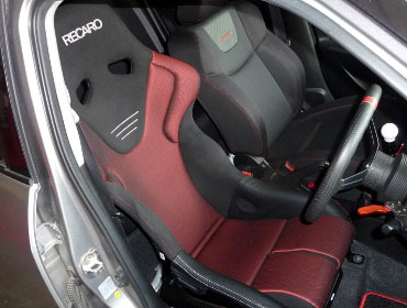 SUZUKI�@�X�C�t�g�X�|�[�c�@CBA-ZC32S�i2016�N�j�@�Ɂ@RECARO�i���J���j�@RS-G�@GK�@BK/RED�@����