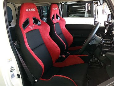 SUZUKI�@�W���j�[�@JB64�i2023�N�j�@�Ɂ@RECARO�i���J���j�@SR-7�@GU100H�@RED�@�V�[�g�q�[�^�[�t���@���@SR-7F�@GU100H�@RED�@�V�[�g�q�[�^�[�t���@����