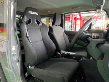 SUZUKI�@�W���j�[�@JB64�@�Ɂ@RECARO�i���J���j�@SR-7F�@KK100�@BK�@����