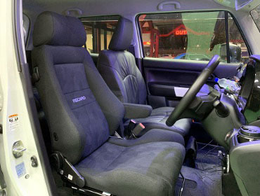 SUZUKI�@�N���X�r�[�@MN71�i2018�N�j�@�Ɂ@RECARO�i���J���j�@�G���S���hD�@BK�@�V�[�g�q�[�^�[�t���@����