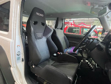 SUZUKI�@�W���j�[�V�G���@JB74W�i2023�N�j�@�Ɂ@RECARO�i���J���j�@SR-6�@GK100�@BK/SIL�@����