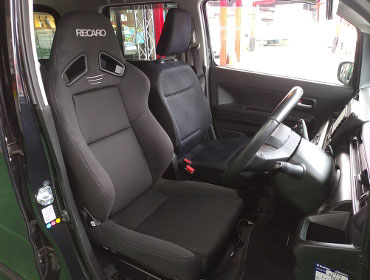 SUZUKI�@���S��R�@MH55S�i2019�N�j�@�Ɂ@RECARO�i���J���j�@SR-7F�@GK100�@BK/BK�@�V�[�g�q�[�^�[�t���@����