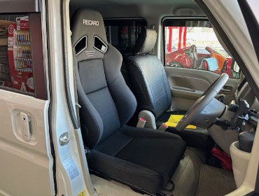 SUZUKI�@�G�u���B���S���@DA17W�i2023�N�j�@�Ɂ@RECARO�i���J���j�@SR-7F�@GK100�@BK/BK�@A/R�@����