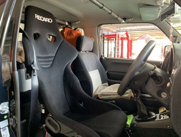 SUZUKI�@�W���j�[�@JB23�@�Ɂ@RECARO�i���J���j�@RS-GE�@����