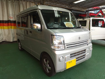 SUZUKI�@�G�u���B�@DA17V�i2022�N�j�@�Ɂ@RECARO�i���J���j�@SR-7F�@KK100�@BK�@����