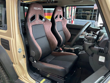 SUZUKI�@�W���j�[�V�G���@JB74�i2022�N�j�@�Ɂ@RECARO�i���J���j�@SR-7F�@GU100H�@�u���E���@A/R�^�C�v�@�~���E�@����