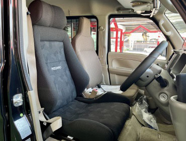 SUZUKI�@�G�u���B�@DA17V�i2016�N�j�@�Ɂ@RECARO�i���J���j�@�G���S���hD�@BK�@����