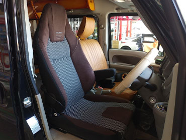 SUZUKI�@�G�u���B�@DA17V�i2024�N�j�@�Ɂ@RECARO�i���J���j�@LX-F�@WU110�@A/R�@�u���E���@����