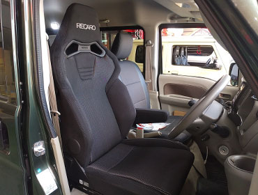 SUZUKI�@�G�u���B�@DA17V�i�����V�[�g�q�[�^�[�����ԁj�@�Ɂ@RECARO�i���J���j�@SR-C�@BK100H�@A/R�@BK/SIL�@�V�[�g�q�[�^�[�t���@�A�[�����X�g�t���@����